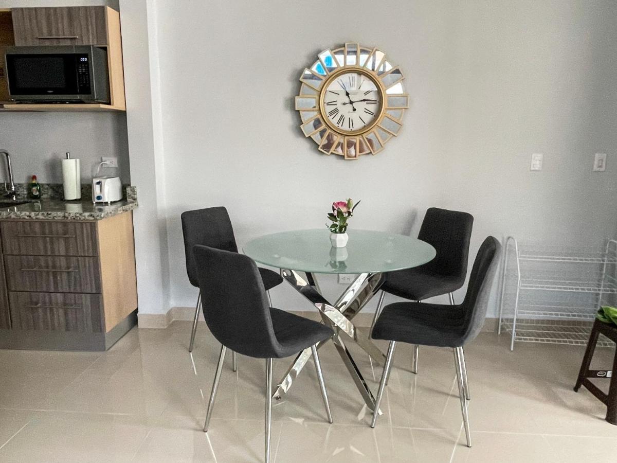 Haralton Inn Sámara Dış mekan fotoğraf